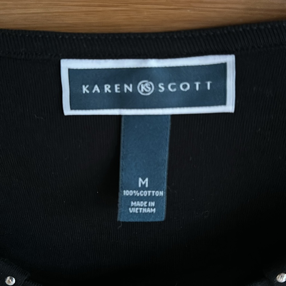 Karen Scott short sleeve shirt. Comes to elbow. Silver trim. Size medium - Picture 3 of 5